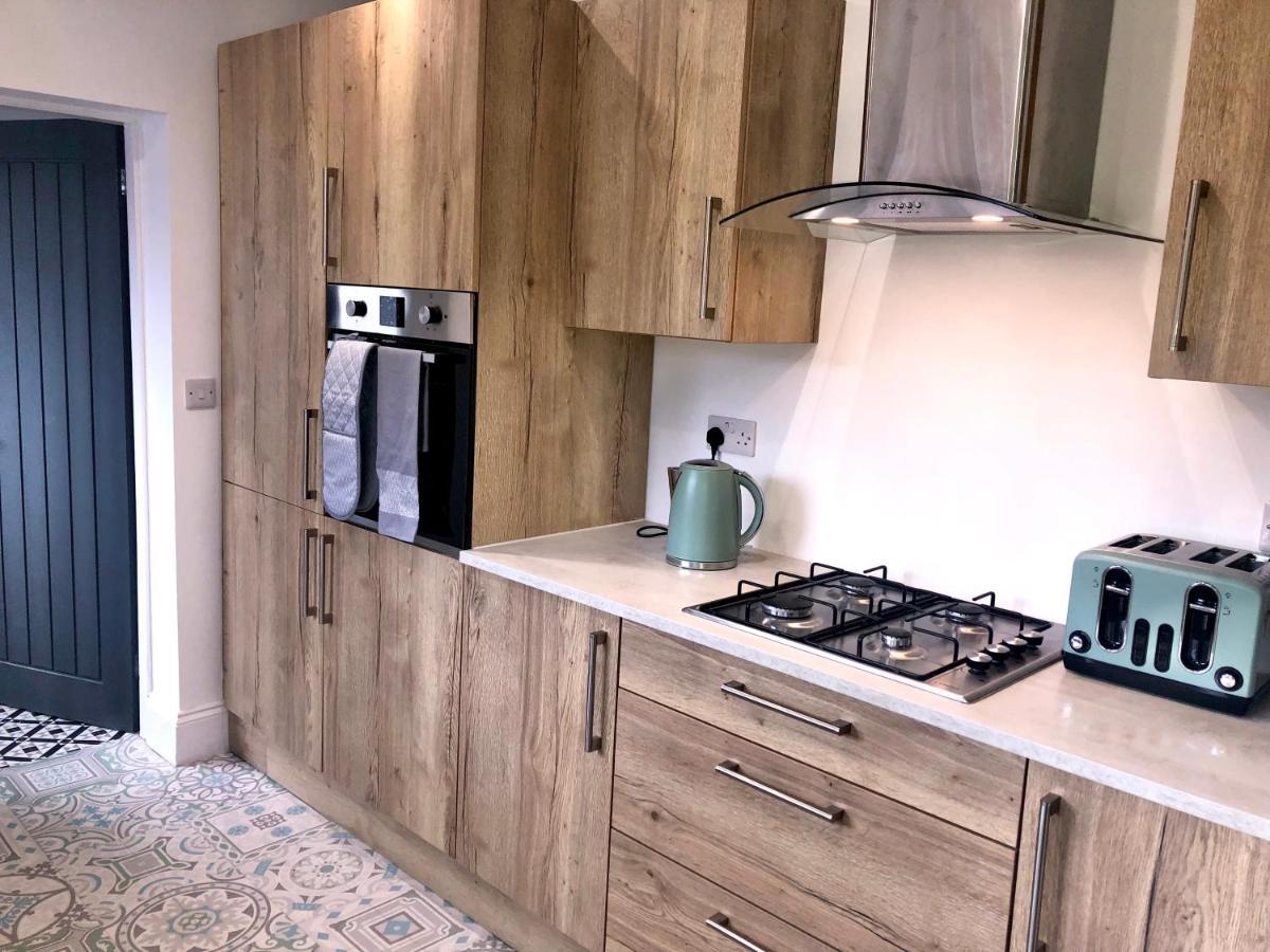 High Barnes 3 Bed House With Parking, Sleeps 7, Quiet Location Appartement Sunderland  Buitenkant foto