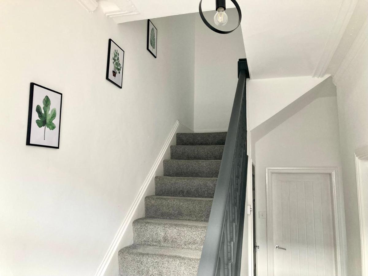High Barnes 3 Bed House With Parking, Sleeps 7, Quiet Location Appartement Sunderland  Buitenkant foto