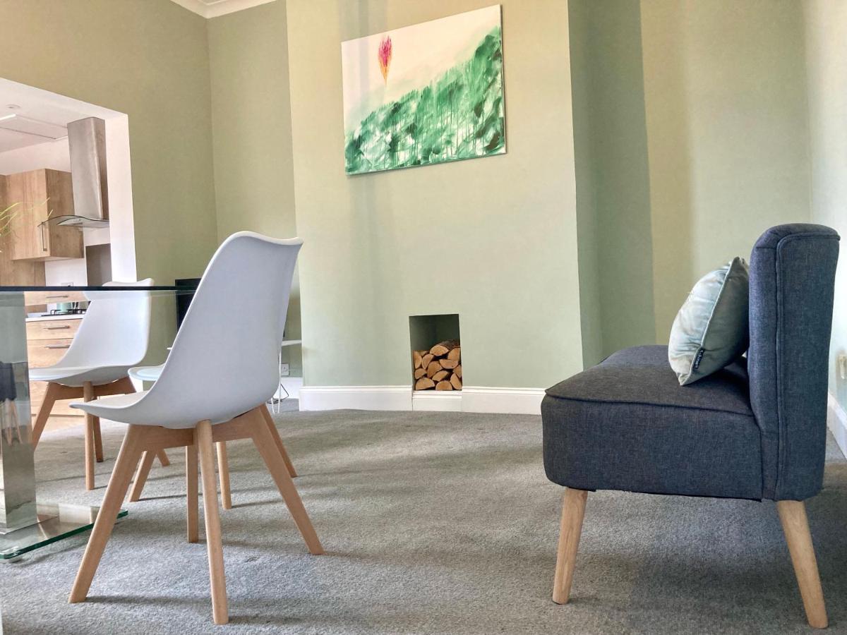 High Barnes 3 Bed House With Parking, Sleeps 7, Quiet Location Appartement Sunderland  Buitenkant foto